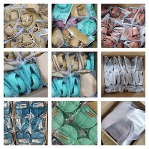 4 طقم صيفي خارجي لطيف من السيليكون المضحك للأطفال مع دلو وجاروف - Product Image 5