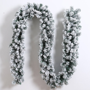 Guirlande de Noël artificielle floquée de neige, décorations de Noël, guirlande décorative en PVC pour cheminée, porte d'entrée, fenêtre - Product Image 1