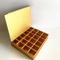 Grande boîte cadeau haut de gamme pour biscuits au chocolat avec date magnétique, finition mate, séparateur en carton doré, écologique, pour produits alimentaires