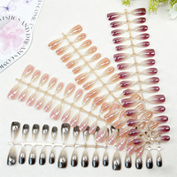 Ongles artificiels pré-dessinés à couverture complète, dégradé ombré moyen-long, forme cercueil, multicolores, tons nude translucides glacés