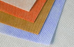 Tissu non tissé en polypropylène (PP) coloré respirant en rouleau pour la fabrication de sacs et de produits jetables – Vente en gros - Product Image 6