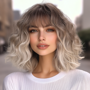 Perruque synthétique courte brune ondulée effet mouillé, résistante à la chaleur, longueur épaules, <span class=keywords><strong>avec</strong></span> <span class=keywords><strong>frange</strong></span>, <span class=keywords><strong>cheveux</strong></span> naturels ondulés pour femmes, SM030, faible MOQ1 - Product Image 4