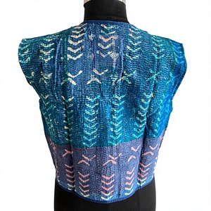 Chaleco Tradicional para Mujer, Estampado Étnico Azul Turquesa, Transpirable, Ecológico, de Algodón Índigo, Sin Mangas, Estilo Koti - Product Image 3