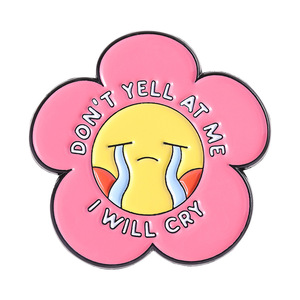 Broche con Letras en Inglés 'Don't Yell at Me', Broche Creativo de Dibujos Animados, Lindo Pollo Amarillo, Mapache Pequeño Llorando, Pin de Solapa de Esmalte Suave - Product Image 6