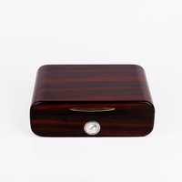 Luxe premium humidor van massief hout met hygrometer & houten binnenbekleding - hoogglans afwerking, metalen handvat & scharnieren voor 25-50 sigaren