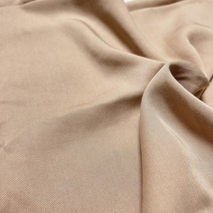 Vải dệt bền vững Lyocell màu trơn 100% Tencel chất liệu <span class=keywords><strong>twill</strong></span> 180gsm của nhà máy Trung Quốc, dùng cho quần áo đầm nữ - Product Image 6
