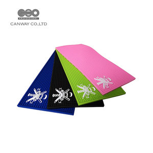 Alfombrilla de goma de silicona impermeable para herramientas de peluquería, cojín de Cuero Flexible para barbería - Product Image 1
