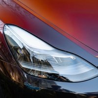 Vinilo PET para Envoltura de Autos en Negro y Rojo Brillante, Película Protectora de Pintura que Cambia de Color, Resistente a los Rayos UV, 1.52x16m, Acabado de Alto Brillo