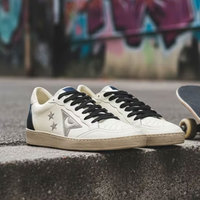 Vente en gros de baskets rétro à la mode, fabricant de chaussures de skate en cuir Perium, OEM ODM, streetwear vintage, baskets personnalisées pour hommes