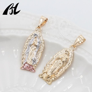最畅销的美国圣母迷你麦当娜吊坠宗教珠宝锆石主要由黄铜制成 - Product Image 3