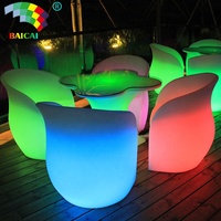 Ensemble de meubles de bar LED RGB lumineux d'extérieur au design professionnel et moderne, chaises et tables en plastique résistant aux UV, 16 couleurs, produits rotomoulés pour salon