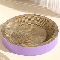 Vente en gros de papier ondulé rond résistant à l'usure et sans perte extra large planche à gratter intégrée pour chat lit pour chat