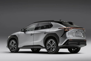 Coche SUV Eléctrico Usado Toyota BZ4X de Nueva Energía 2023, 4 Ruedas, Vehículos Eléctricos 2WD, Toyota BZ4X <span class=keywords><strong>Uniland</strong></span>, SUV Eléctrico Usado de 615KM - Product Image 3
