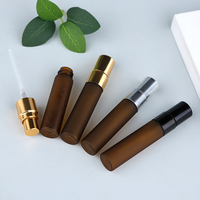 SUMEEAR Flacon pulvérisateur de parfum en verre ambré givré de 5 ml, mini flacons d'échantillons de parfum vides, flacons rechargeables, atomiseur, logo personnalisé
