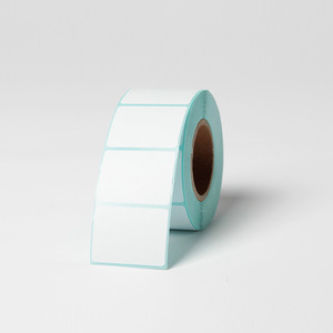 Étiquettes de codes-barres à transfert thermique résistantes à l'huile, autocollantes, en PET synthétique, pour l'étiquetage des rayonnages et des cartons d'entrepôt - Product Image 1