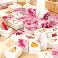 Jeu de Mahjong de Luxe en Acrylique Perlé Gravé, Cadeau de Fêtes, Tuiles de Mahjong Sans Soudure avec Dos Marbré