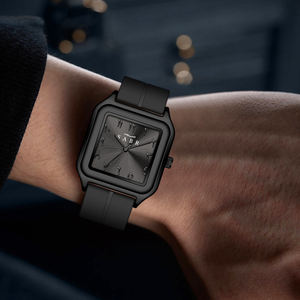 미니멀리스트 OEM ODM 중국 시계 제조업체 신상품 <span class=keywords><strong>2025</strong></span> 트렌드 수중 시계 남성용 럭셔리 실버 저렴한 가격 시계 - Product Image 5