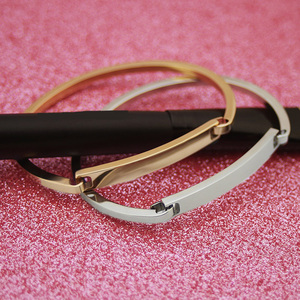 Bán Buôn Chất Lượng Cao Thép Không Gỉ Trống Laser Khắc Đồ Trang Sức 18K Vàng Mạ DIY Thời Trang Vài Vòng Đeo Tay <span class=keywords><strong>Bangle</strong></span> Cho Món Quà - Product Image 4