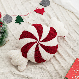 Oreillers rouges de Noël coussins couverture tissu de velours en forme de <span class=keywords><strong>coeur</strong></span> pour taie d'oreiller - Product Image 2