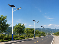 Lampadaire solaire LED intégré étanche IP65 60W-200W avec panneau monocristallin, télécommande et caméra CCTV pour route et jardin