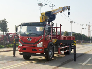 Transportador de Carga FAW de Uso Medio Equipado con Plataforma de Elevación Telescópica de 8T Integrada para el Transporte de Materiales de Construcción - Product Image 6