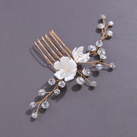 Ensemble d'accessoires de mariée faits main en pâte polymère avec fleurs : peigne à cheveux, épingles à cheveux, guirlande de cheveux, boucles d'oreilles pendantes et kit de bijoux