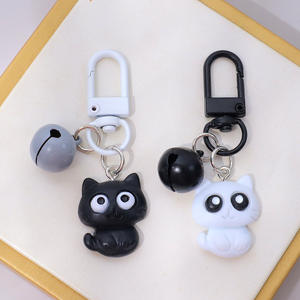 CHENXI Porte-clés en résine acrylique chat noir mignon et amusant – Breloque légère pour téléphone et pendentif pour sac à dos, idéal pour clés de voiture - Product Image 6