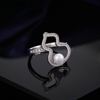 Vente en gros de boucles d'oreilles haut de gamme collier ensemble de bagues colliers de perles de gourde creuse bagues plaquées or incrustées de zircon ensemble de bijoux pour femmes