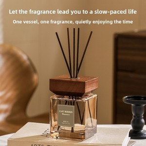 EAST <span class=keywords><strong>HERBEN</strong></span> Glas-Sandelholz Aroma-Diffusor 500ML Große Kapazität Quadratisch Alkoholfrei 30-60 Tage Duftfreisetzung für Hotels - Product Image 3