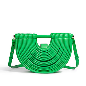 Borsa a Spalla in Bambù Intrecciato Semirotonda Fatta a Mano per Uso Quotidiano - Scelta dell'Editor - Product Image 3
