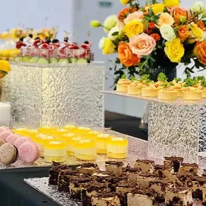 Buffet en acrylique personnalisé OEM/ODM taille/couleur, support pour gâteau, présentoir en acrylique blanc pour aliments, cube de buffet carré