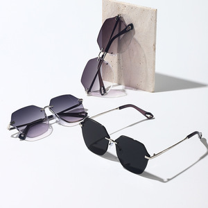 Sunglasses Women Metal <b>Frame</b> UV400 Protection Gradient Lens Type 3 Sunshades Grayish <b>Pink</b> Purple Gray Black Silver <b>Frame</b> - Product Image 1