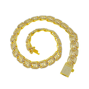 สร้อยคอแฟชั่นดีไซน์ฮิปฮอปแบบใหม่ปี 2026 ลายเรขาคณิตแบบ Cuban Link ชุบทองและเงิน - Product Image 1