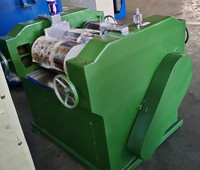 Broyeur à trois rouleaux en acier inoxydable haute capacité pour pigments, pâtes colorées, rouges à lèvres, savons, peintures à l'huile et batteries