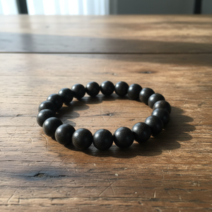 Bracelet en perles de bois d'agar noir de style bouddhiste vintage Dai Binh, unisexe, Vietnam, 18 mm - Product Image 1