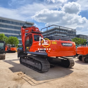 Excavadora Usada a Precio Económico, Dx300LC-9C en Venta, Original de Corea, de Segunda Mano, Hidráulica, DOOSAN Dx300LC-9C Roja, en Buenas Condiciones - Product Image 4