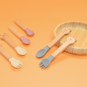 Cấp Thực Phẩm Bộ Đồ Ăn Trẻ Mới Biết Đi Đồ Dùng Cho Ăn Muỗng Và Nĩa Đặt Trẻ Em Silicone Bé Bằng Gỗ Muỗng Với Tay Cầm Bằng Gỗ - Product Image 5