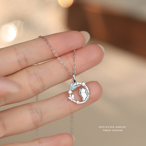 Collier de mariage tendance en argent sterling S925 plaqué platine avec zircon, pendentif chat et papillon sous la lune, design original - Product Image 3