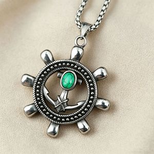 Collar con colgante de ancla y timón de barco de doble cara Yunnique, de acero de titanio con piedra verde, estilo vintage unisex - Product Image 3