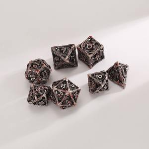 Jeu de dés en métal creux pour D&D (Dungeons & Dragons), MTG (<span class=keywords><strong>Magic</strong></span> The Gathering), Pathfinder, <span class=keywords><strong>Magic</strong></span>, 7 pièces - Product Image 2