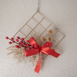Décoration murale artificielle CallaFloral en houx rouge en plastique, fruits porte-bonheur pour la maison et les mariages CF01054 - Product Image 1