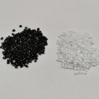 Pellets Polikarbonat PC V0 Tahan Api untuk Cetakan Injeksi Casing Elektronik Grade Setara 935 Tahan Benturan Tinggi