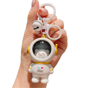 Nueva moda <span class=keywords><strong>noche</strong></span> estrellada luz astronauta llavero creativo plástico oso colgante pequeño regalo para <span class=keywords><strong>amantes</strong></span> al por mayor - Product Image 1