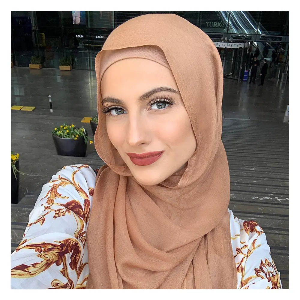 New Design Wholesale Light Weight Cotton Plain Hijab Muslim Women Shawl Viscose Scarf Modal Hijab Matching Color Undercaps Set