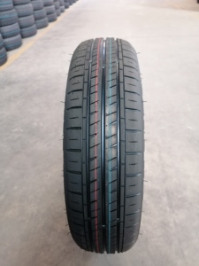 Pneumatici PCR all'ingrosso dalla fabbrica cinese 155/50R14 155/60R15 155/65R13: pneumatici per <span class=keywords><strong>auto</strong></span> ad alte prestazioni con bassa rumorosità <span class=keywords><strong>e</strong></span> lunga durata - Product Image 1