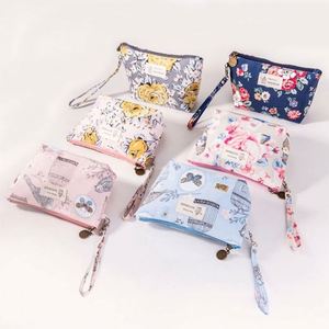 Sac de Maquillage Imprimé Fleurs Mignon et Tendance en Toile, Sac de Voyage Multifonctionnel Portable et Imperméable pour Cosmétiques – Vente en Gros - Product Image 6