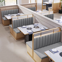 Table et chaises italiennes personnalisées confortables pour pizzeria, ensemble de meubles de restaurant avec structure en bois