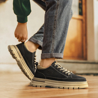 Chaussures pour hommes de luxe OEM, nouvelles chaussures de travail décontractées en cuir rétro pour l'automne, baskets polyvalentes à tige basse pour le sport et le skateboard