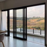 Porte coulissante noire à cadre fin et fermeture douce pour la maison, salon, chambre, cuisine, balcon, en verre et aluminium