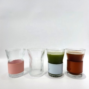 แก้วกาแฟลายทางแนวตั้งสไตล์เรโทรสุดหรูแบบญี่ปุ่น ขนาด 300 มล. สำหรับ<span class=keywords><strong>ชง</strong></span>ดื่ม<span class=keywords><strong>มั</strong></span><span class=keywords><strong>ท</strong></span><span class=keywords><strong>ฉะ</strong></span>ลาเต้ - Product Image 1